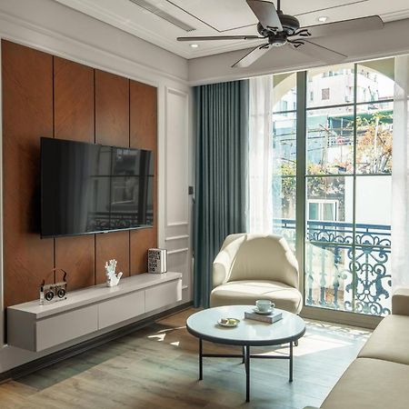 Neo Classic By The Lake Hanoi Exterior photo